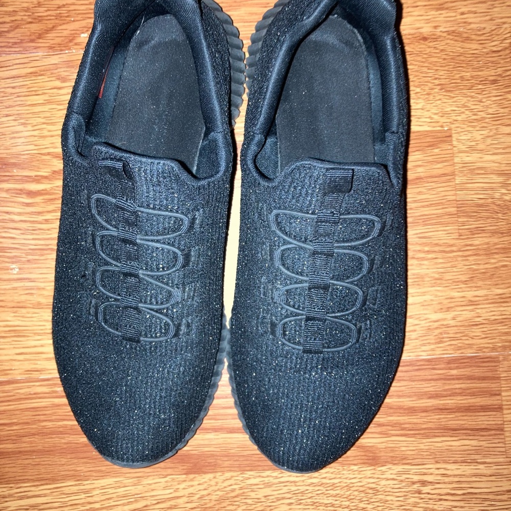 Woman’s sneakers
